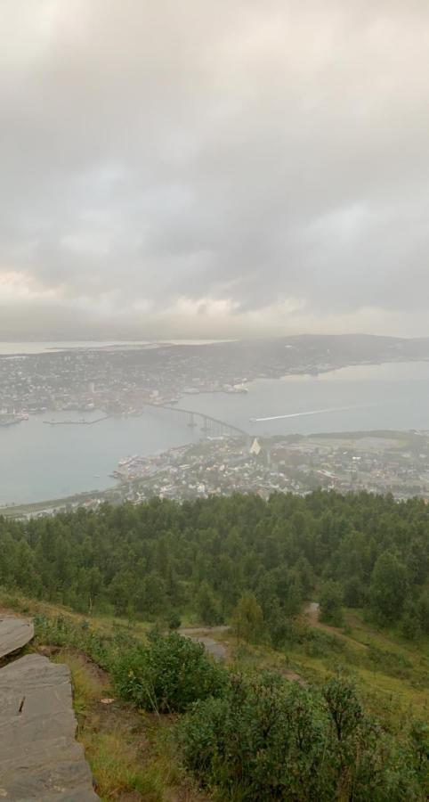 Anna'S Apartment, Tromsdalen Тромсьо Екстериор снимка