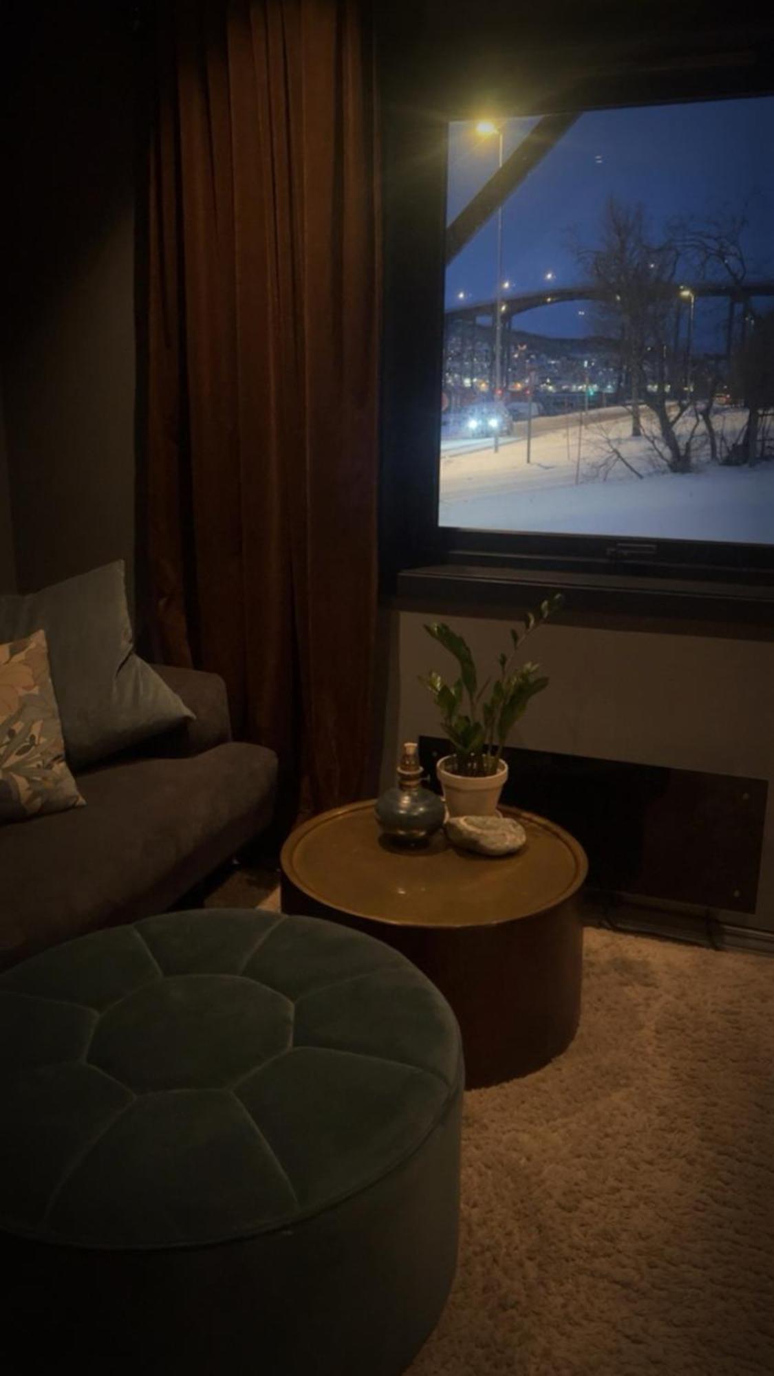 Anna'S Apartment, Tromsdalen Тромсьо Екстериор снимка